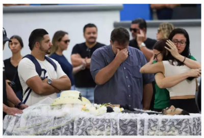Imagem da notícia Amigos se despedem de João Carreiro em velório na Câmara de Campo Grande